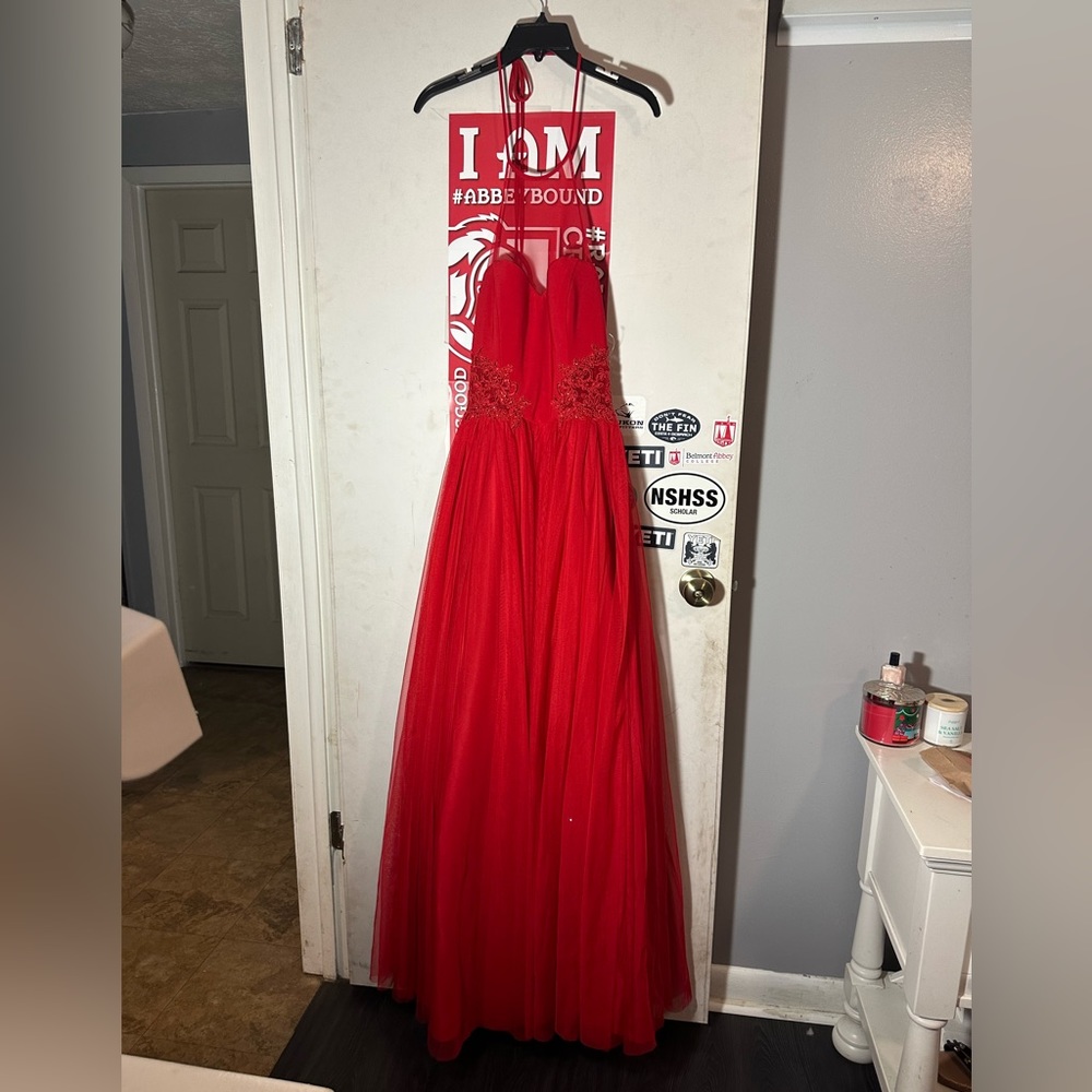 red prom dress
